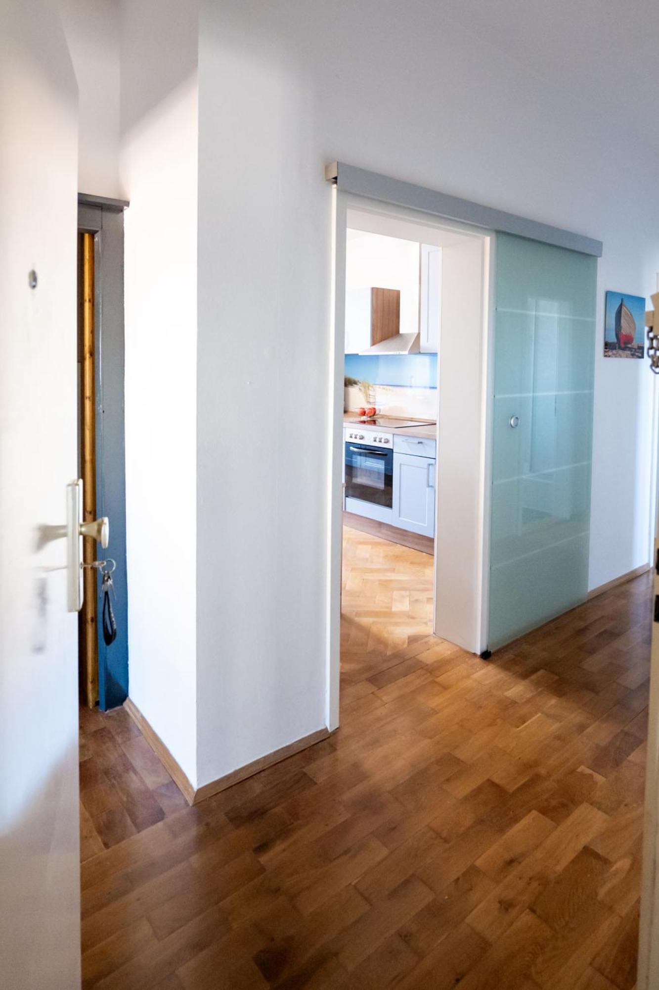 Doppelhaus- Villa Leipzig Schleussig , Moderner Altbau Apartment Dachetage Mit 2 Schlafzimmern Und Separatem Zusatzzimmer , Parkplatz - Balkon - Kamin - Eicheparkett - Arbeitsplatz Екстериор снимка